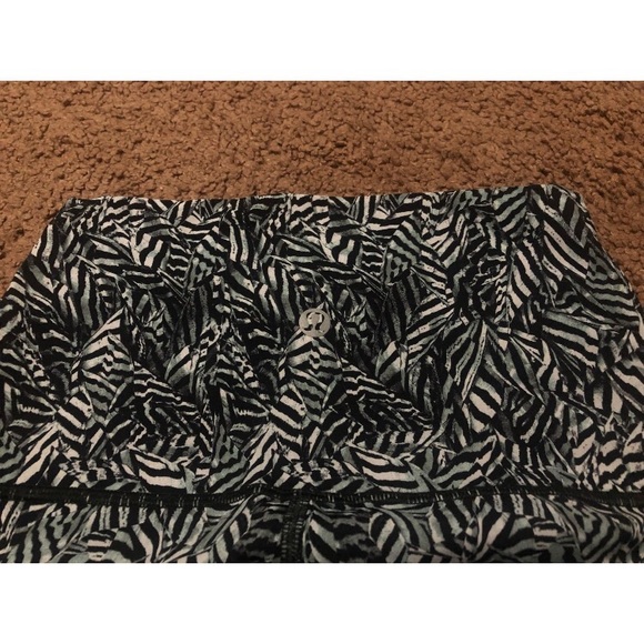 RARE Lululemon Wunder Under Nulux Dazzle Hi-Rise 28” Size 4 - Picture 11 of 14